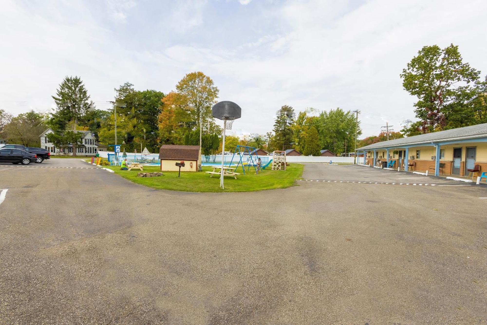 Parkside Motel By Oyo Meadville Conneaut Lake Conneaut Lakeshore Ngoại thất bức ảnh