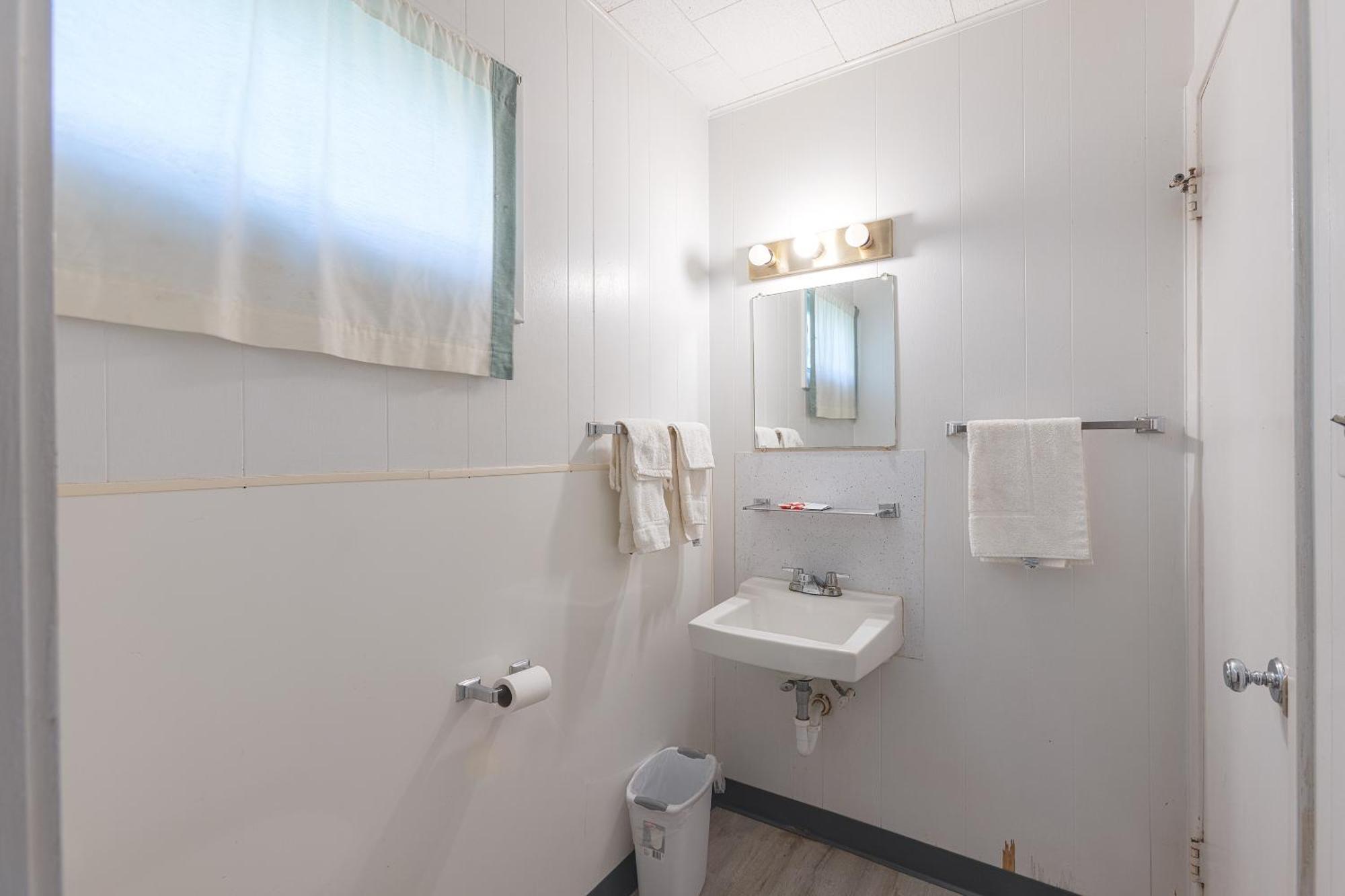 Parkside Motel By Oyo Meadville Conneaut Lake Conneaut Lakeshore Ngoại thất bức ảnh